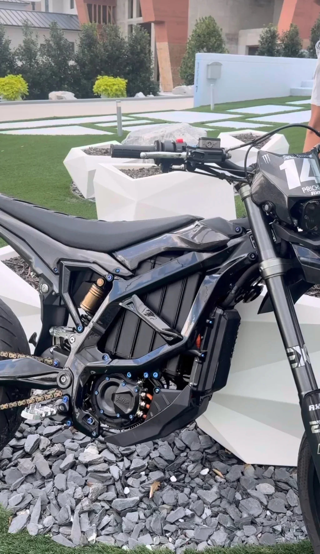 Ultra bee Titanium Bolt Kit